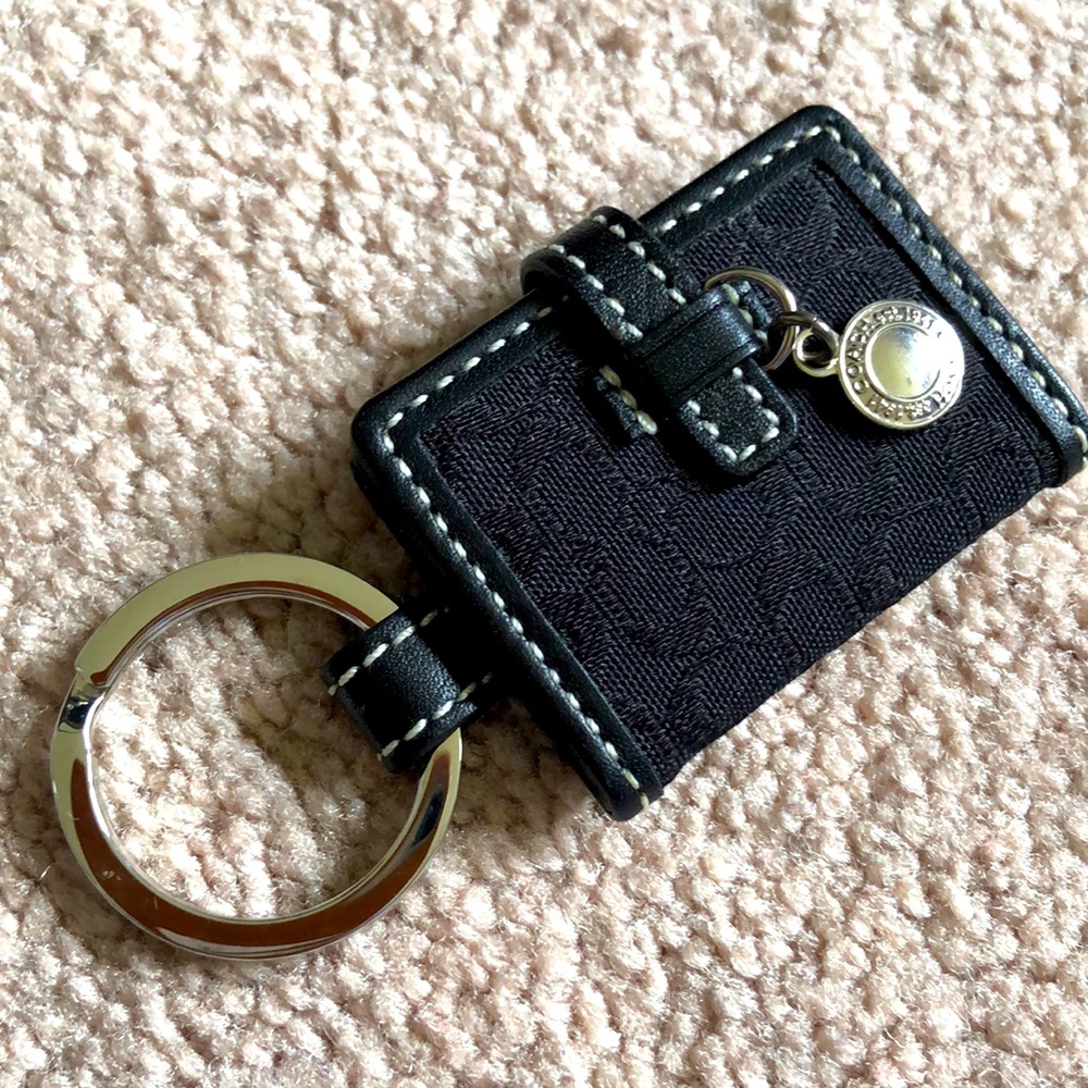 COACH BLACK SIGNATURE LOGO PHOTO BOOK PICTURE FRAME PURSE KEYCHAIN